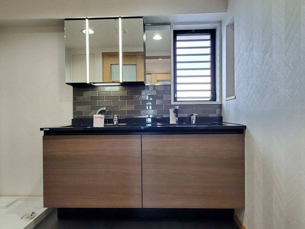 LIXILルミシス 洗面台リフォーム　脱衣所リフォーム　習志野市